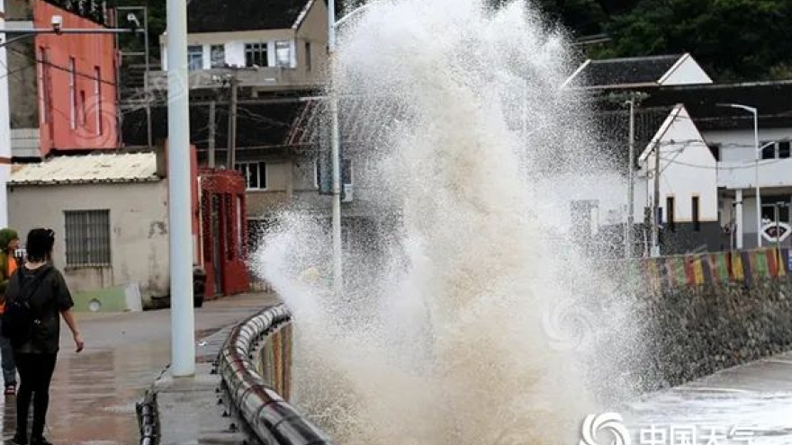 Bão In-Fa chính thức đổ bộ lần 2 vào Trung Quốc, đe dọa gây mưa cực lớn và ngập lụt